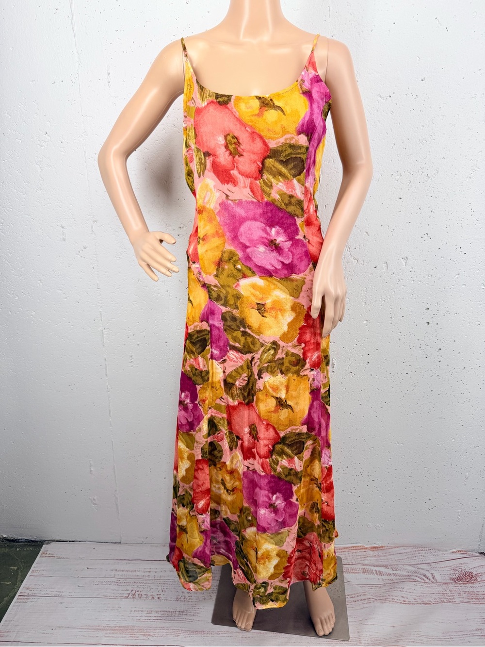Bila Women’s Size Small Pink Floral Watercolor Lined Dress